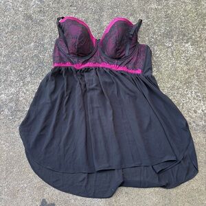 Torrid mesh black & red lace lingerie tank top slip